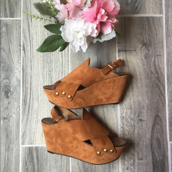 Chloe Shoes - HP🎉 CHLOÉ Authentic Camel Suede Wedges Platforms